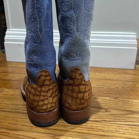 boots - Picture 4 of 7